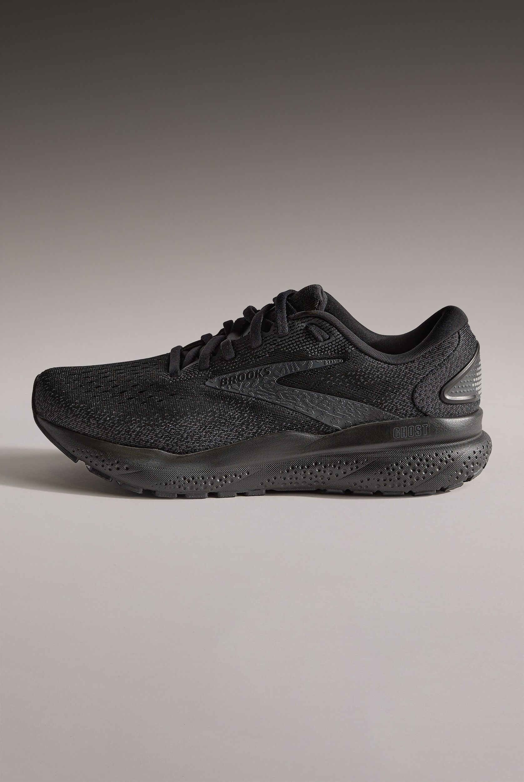 Brooks Women's Ghost 16 Black Athletic Lace Up Nursing Shoes