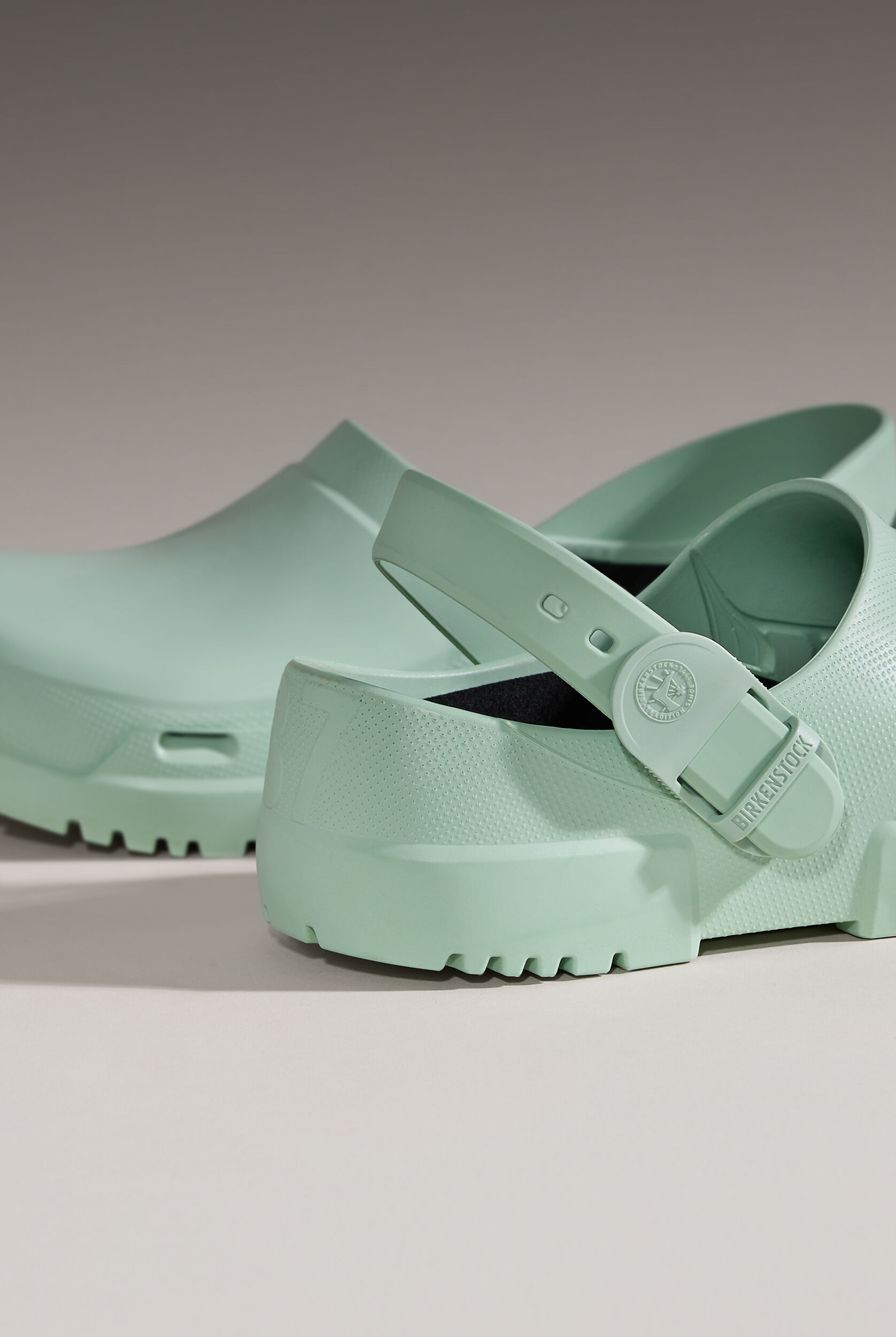 Birkenstock Unisex Birki Air 2.0 Matcha Clogs, Nursing Clogs