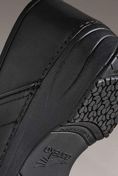 Dansko Women's XP 2.0 Black Waterproof Clogs - Black - 7