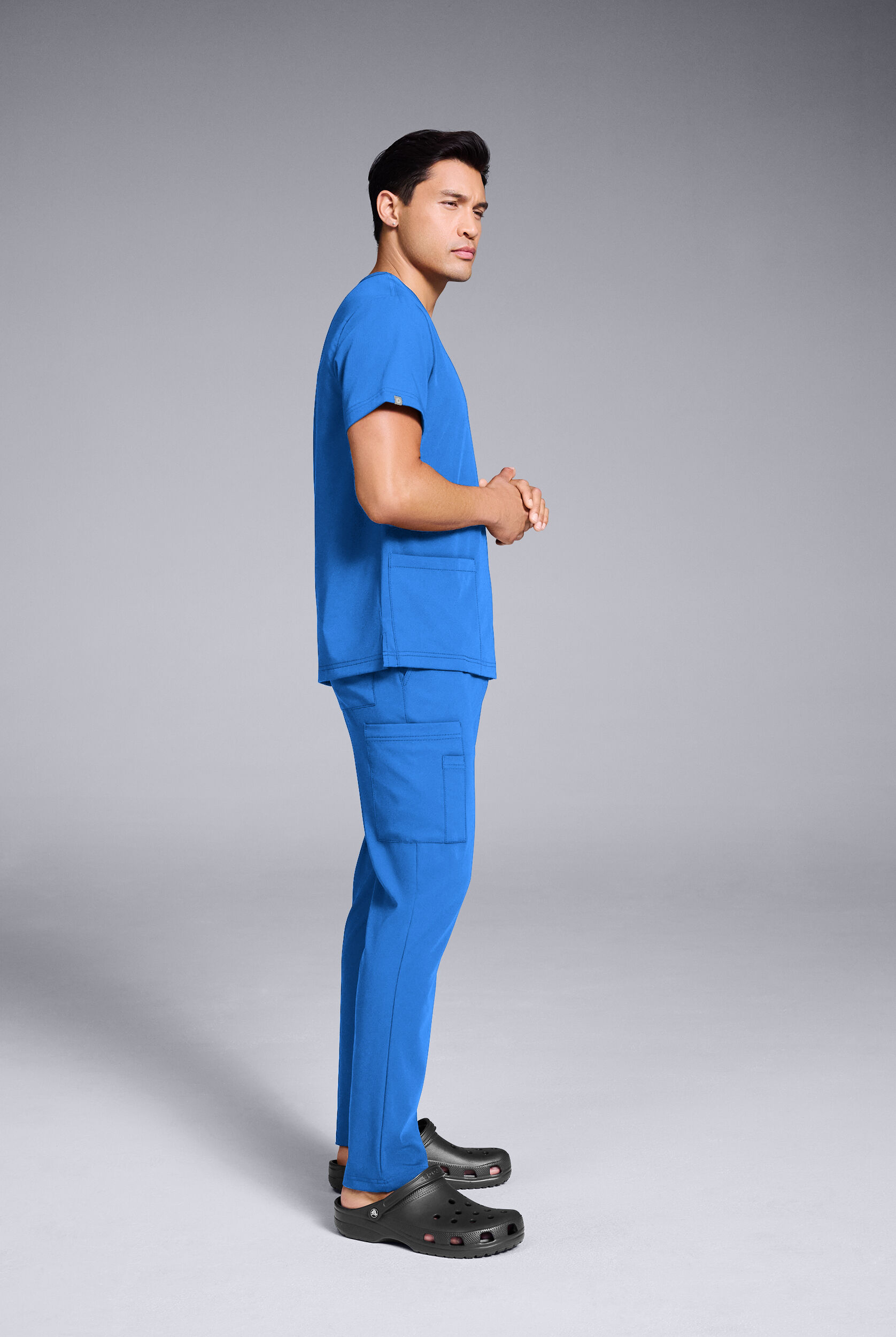 Camisa médica Hypothesis S-R Shift Ready con cuello en V y 4