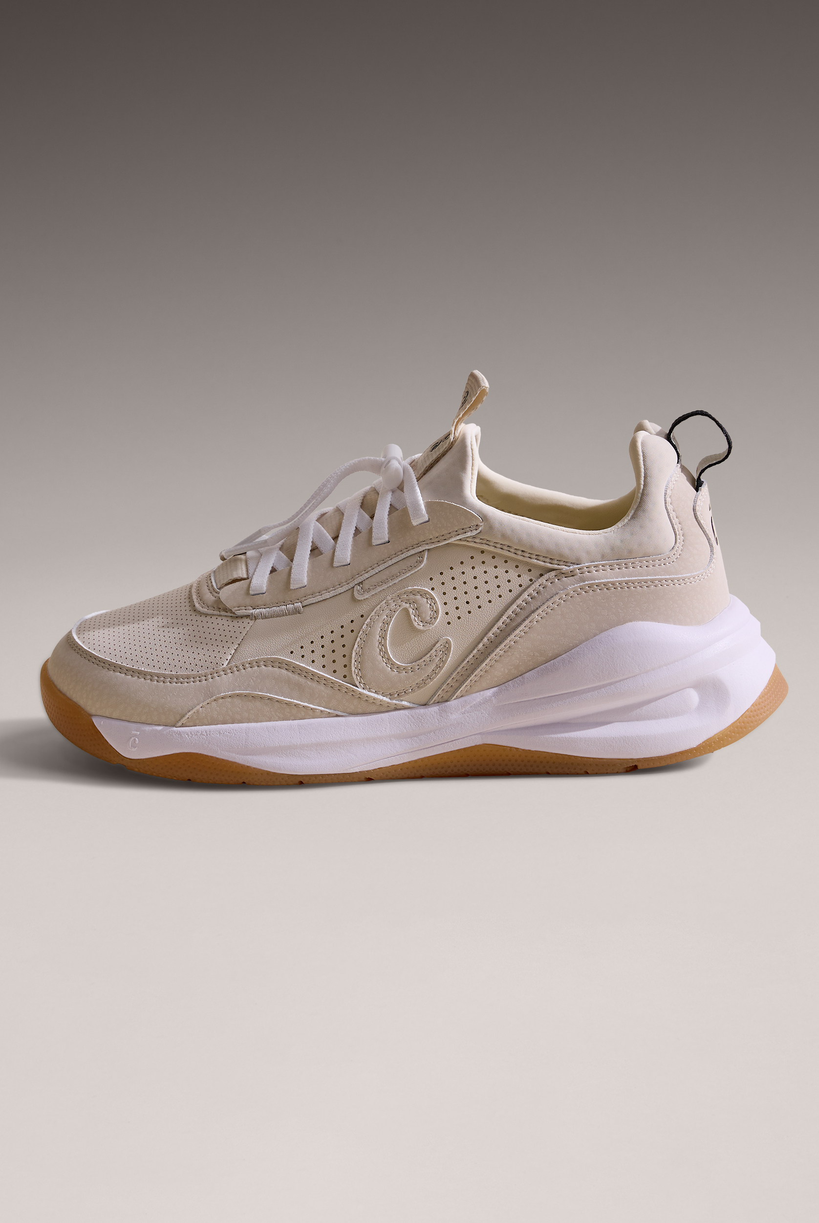 Clove Women's Strada Sand / White / Gum Athletic Lace up Shoe