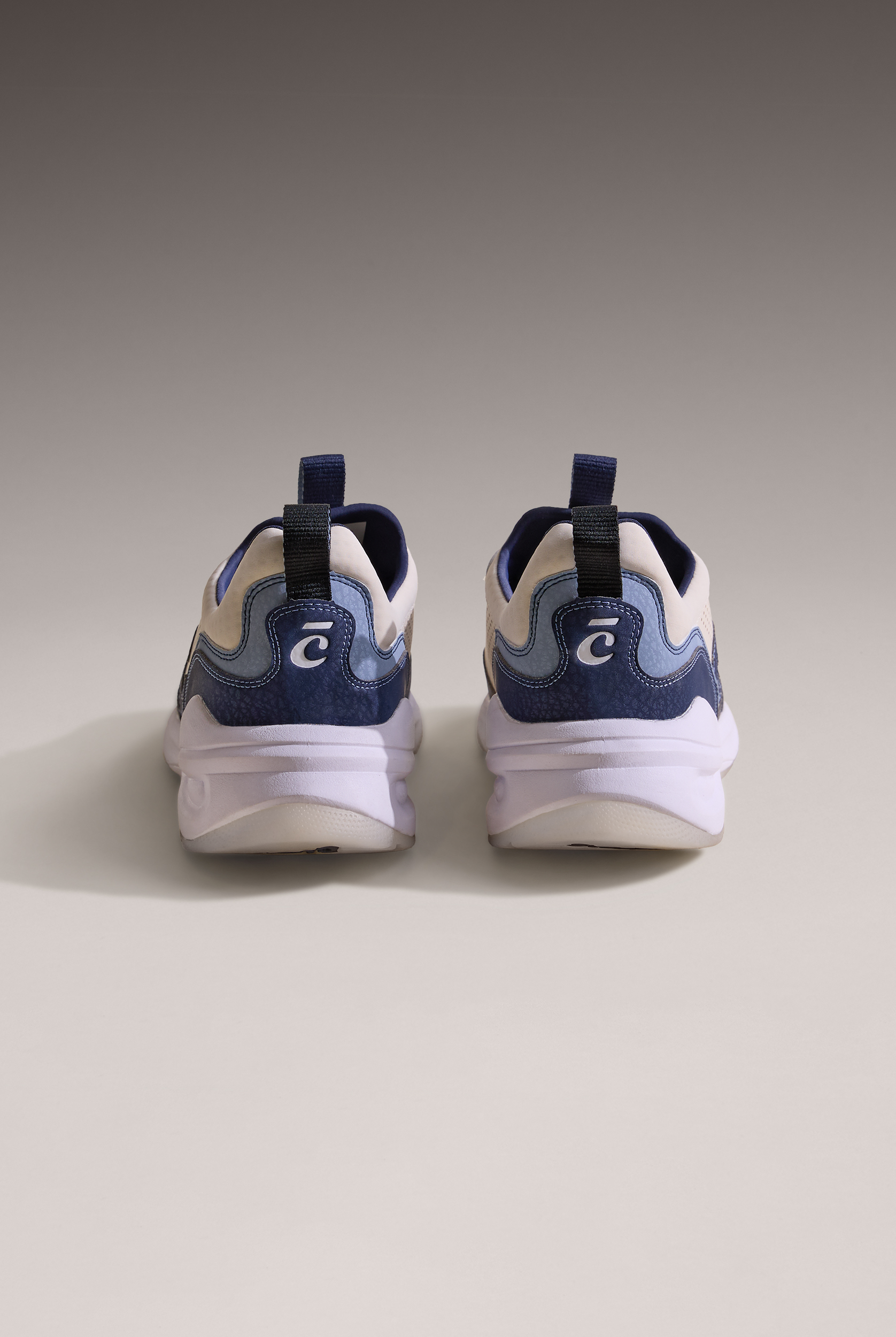 Clove Women's Strada Sand / Navy / White Athletic Lace up Shoe